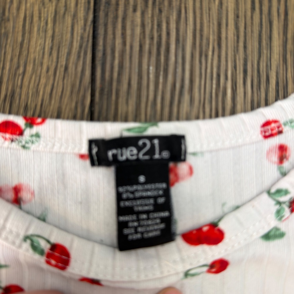 rule21 Womens White Red Cherry Print Ribbed Long Sleeve Crew Neck Top Size S - Picture 4 of 5